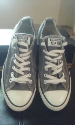 Converse mens 9 womans 11