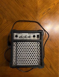 Washburn Bad Dog BD8 Guitar Amplifier with added Instrument Cable