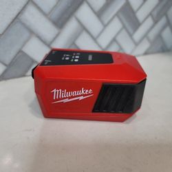 Milwaukee
M18 18V Lithium-Ion TOP-OFF Charger & Power Supply (Tool-Only)