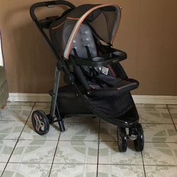 LIKE NEW GRACO MODES STROLLER AND BASSINET 2 IN 1
