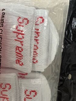 Supreme socks