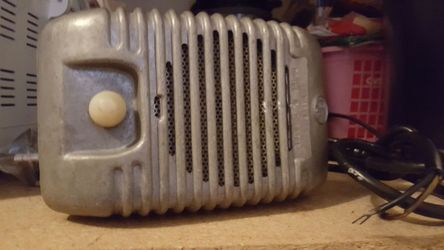 Speaker from drive in ....date.50s or 60s