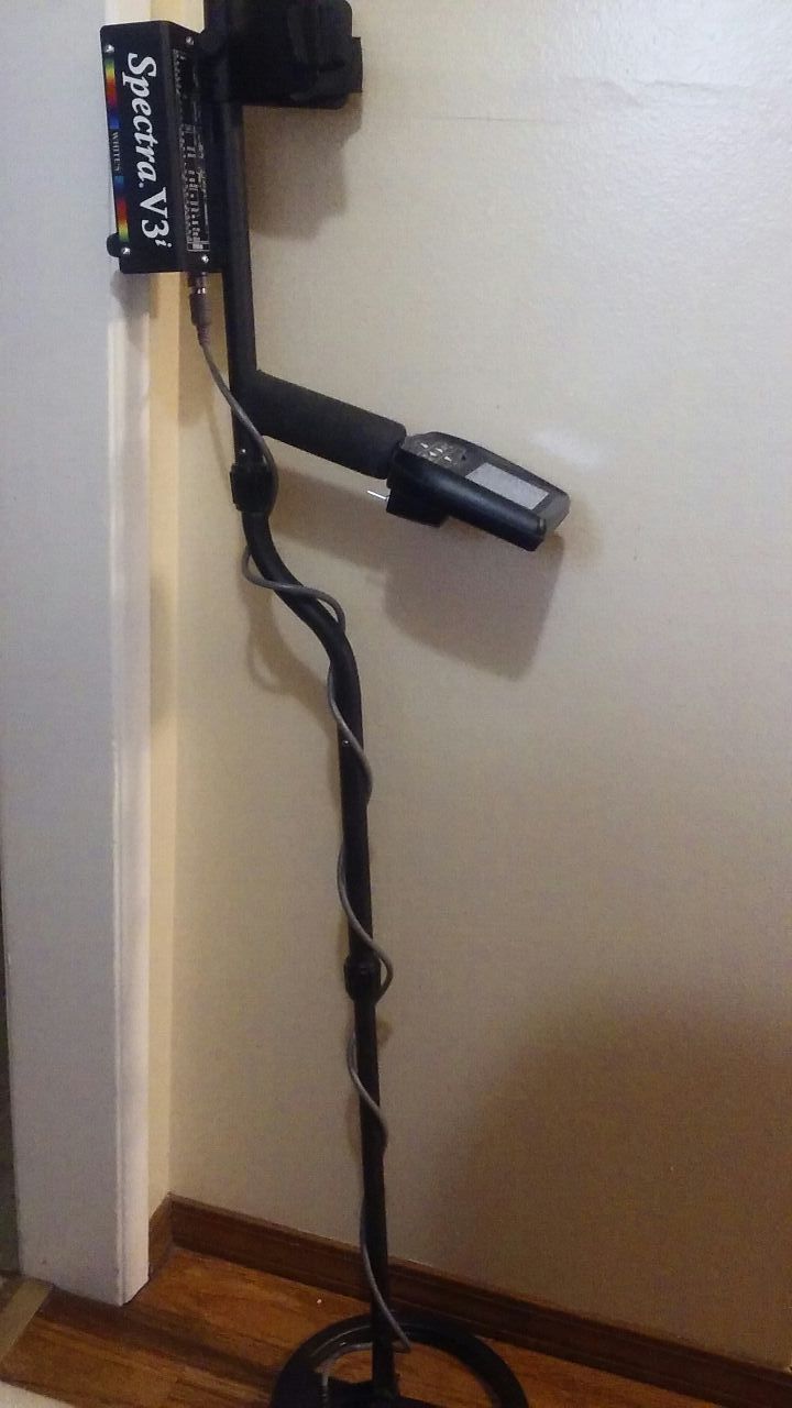 White's Spectra V3i Metal Detector