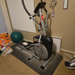 Schwinn 430 Elliptical Exercise Machine