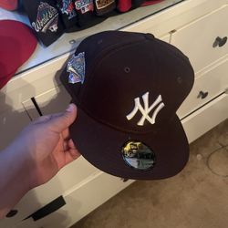 Brown New York Yankees Fitted Hat With Pink Brim