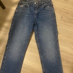 Women’s American Eagle jeans