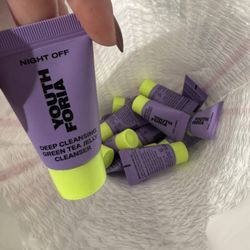 Travel Size (10ml) Youth Foria Cleansing 