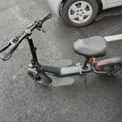 Electric Seated Scooter 