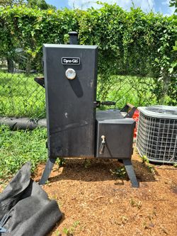 Dyna Glo Smoker