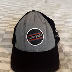 Stylish TravisMathew Hat – Grey & Blue – L/XL Fitted Golf Cap