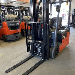 2020 Toyota 8FBE18U Forklift 