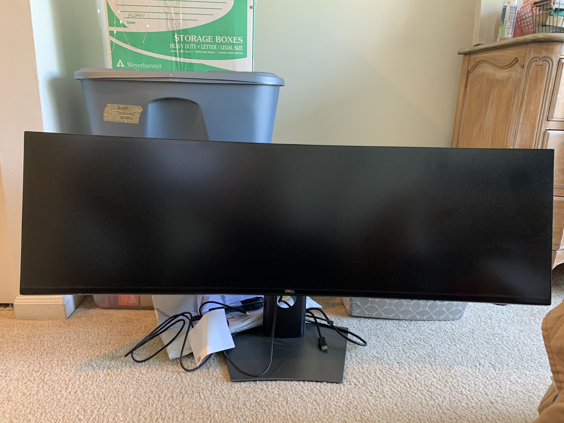 Dell Ultra Sharp Curve Computer Monitor 49”