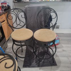 28 Inch Stools