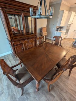 Dining room set