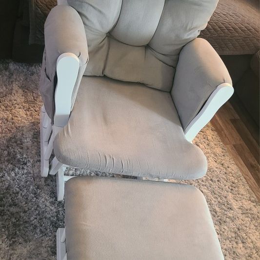 Rocking Chair & Ottoman - Perfect Condition $30