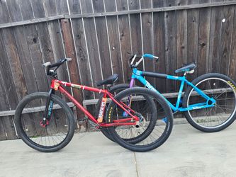 Throne Cycles The Goon