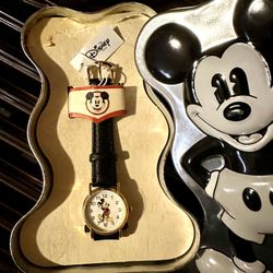 Mickey Wrist Watch with Tin