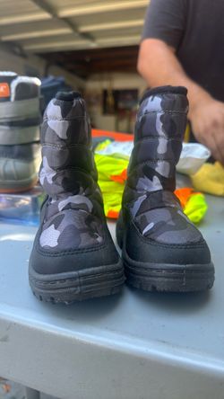 Snow boots toddler