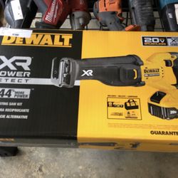 DeWalt 20V MAX Power Detect XR Brushless Reciprocating Saw Kit DCS368W1
