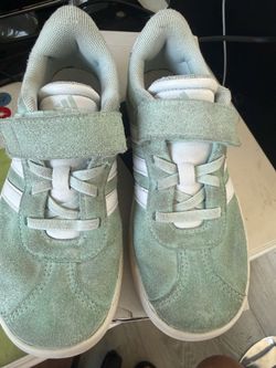 Adidas vl court 3.0 el c girl shoes size 13.5K