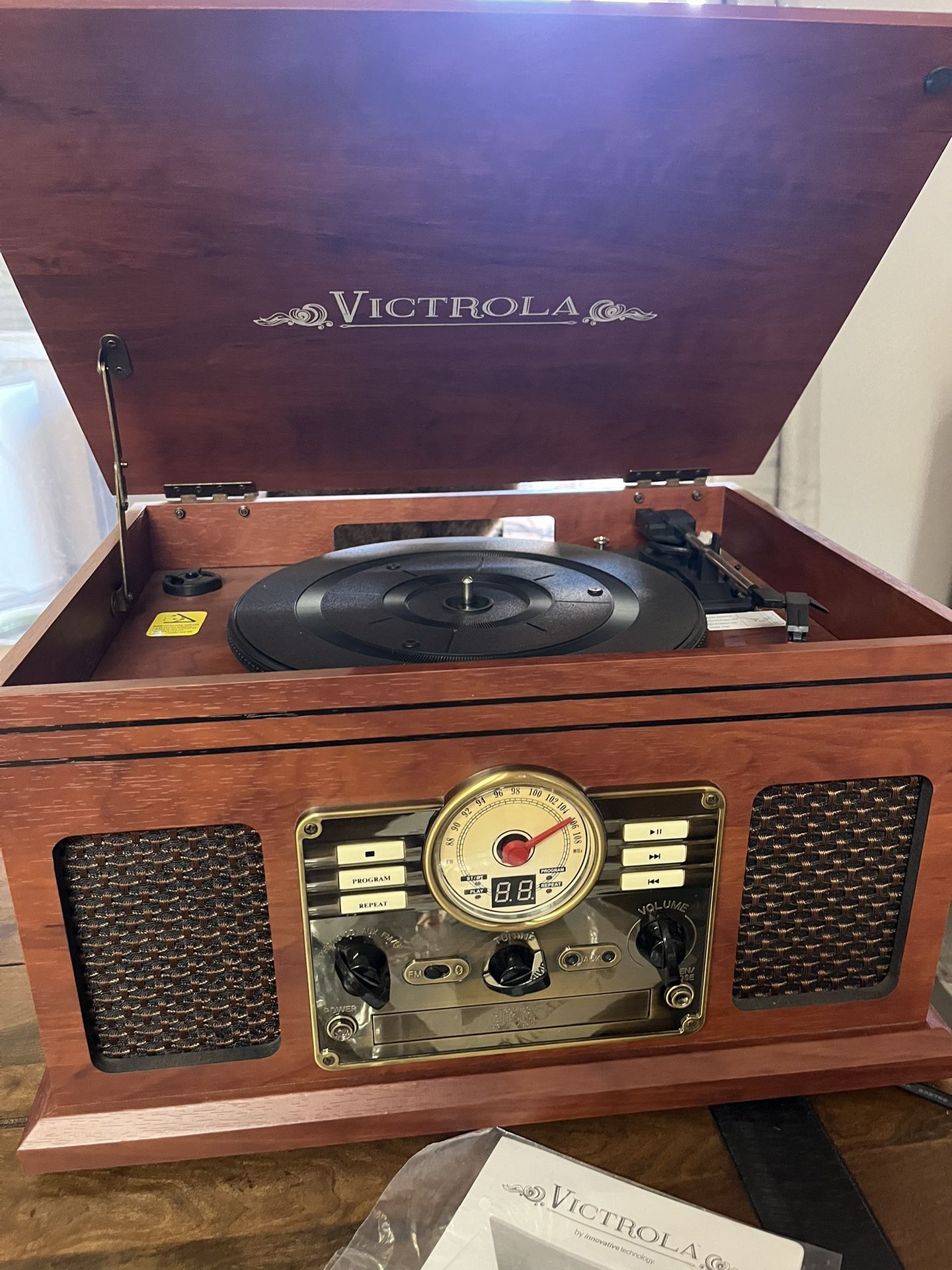 Victrola 6 In 1 Nostalgic Entertainment Center Record Player Cassette Ca Radio Bluetooth Player