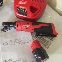 Milwaukee M12 3/8 Ratchet 