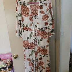 LIKE NEW!! ♡《ROSE COVER-UP》♡