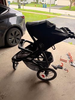 Graco FastAction Jogger LX Stroller Black/Gray 3-Wheel Jogger Parent Tray