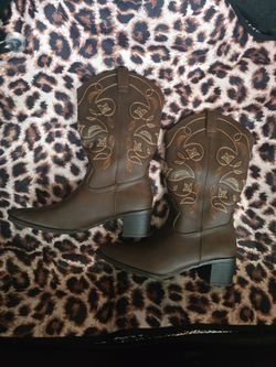 Brown women's cowboy boots