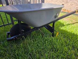 Gorilla Pro Wheelbarrow, lightly used, like new