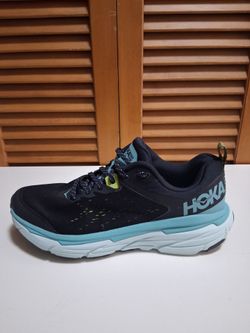 Hoka Challenger ATR 6 Women's Running Shoe * Size: 9B