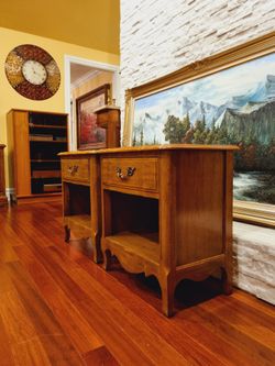 THOMASVILLE Nightstand !!!