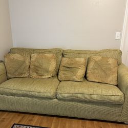 Pull Out Couch 