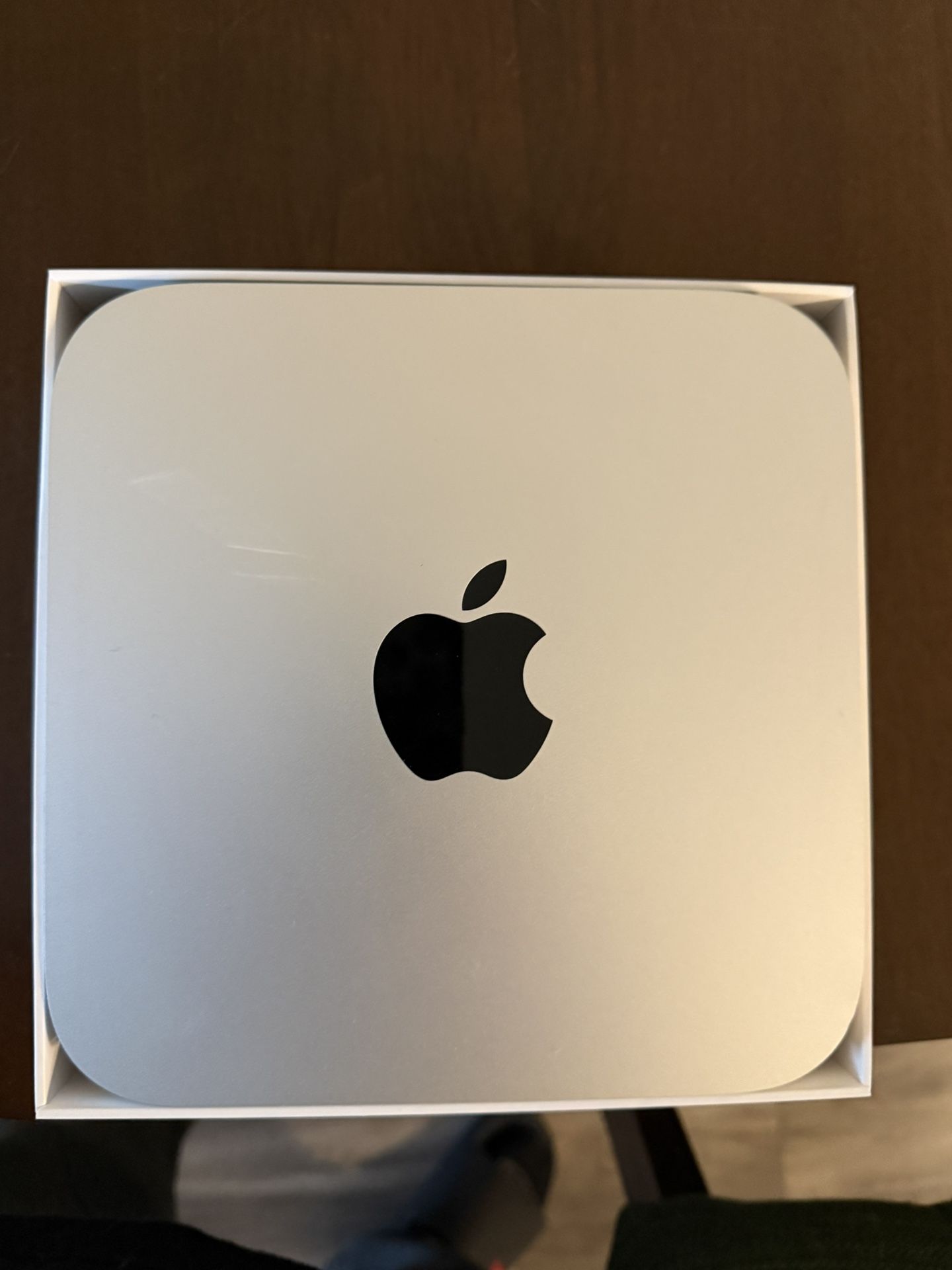 Apple Mac Mini ( M2)