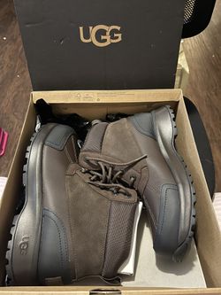 Women’s UGG BOOTS