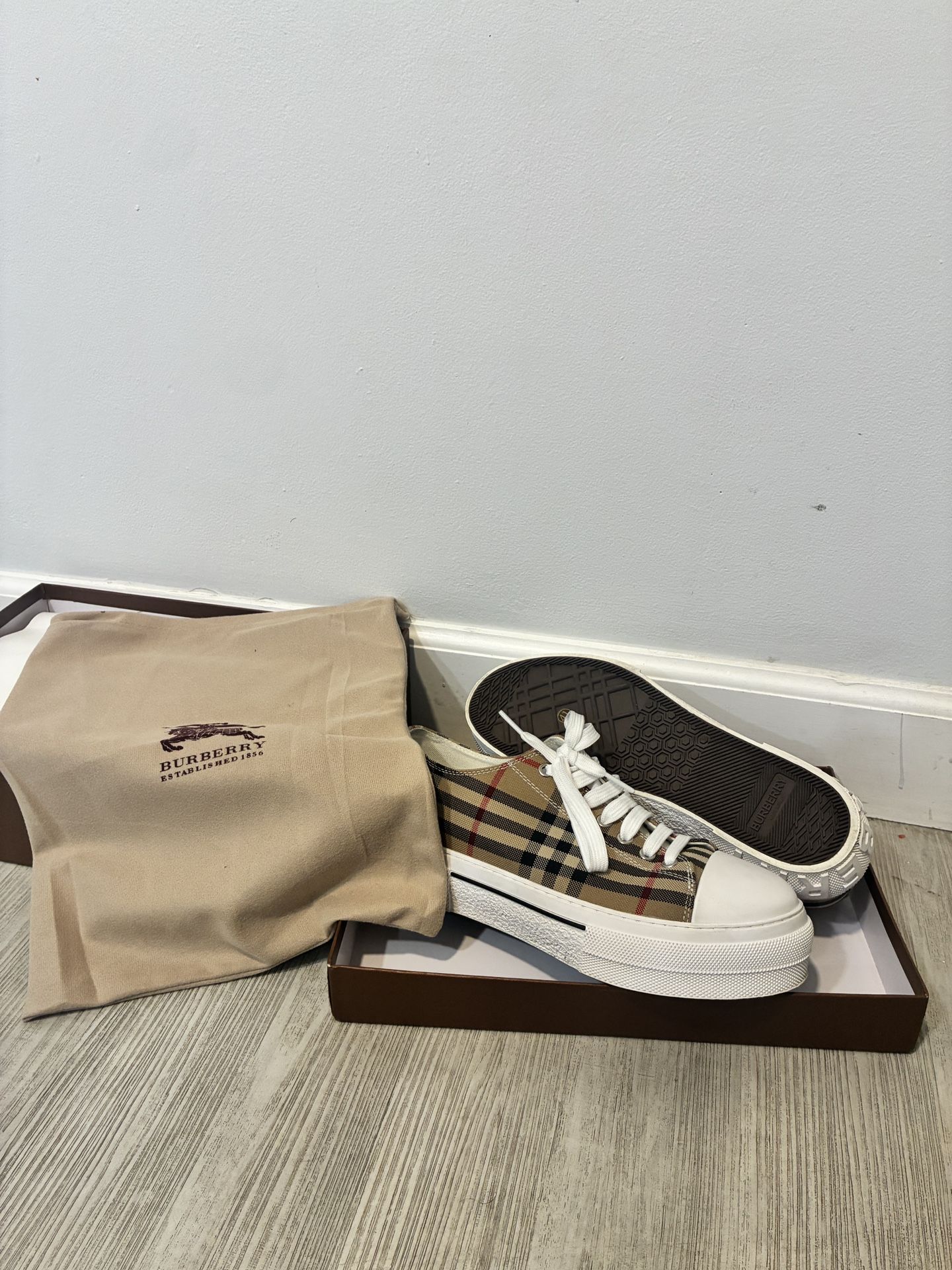 Burberry Shoes