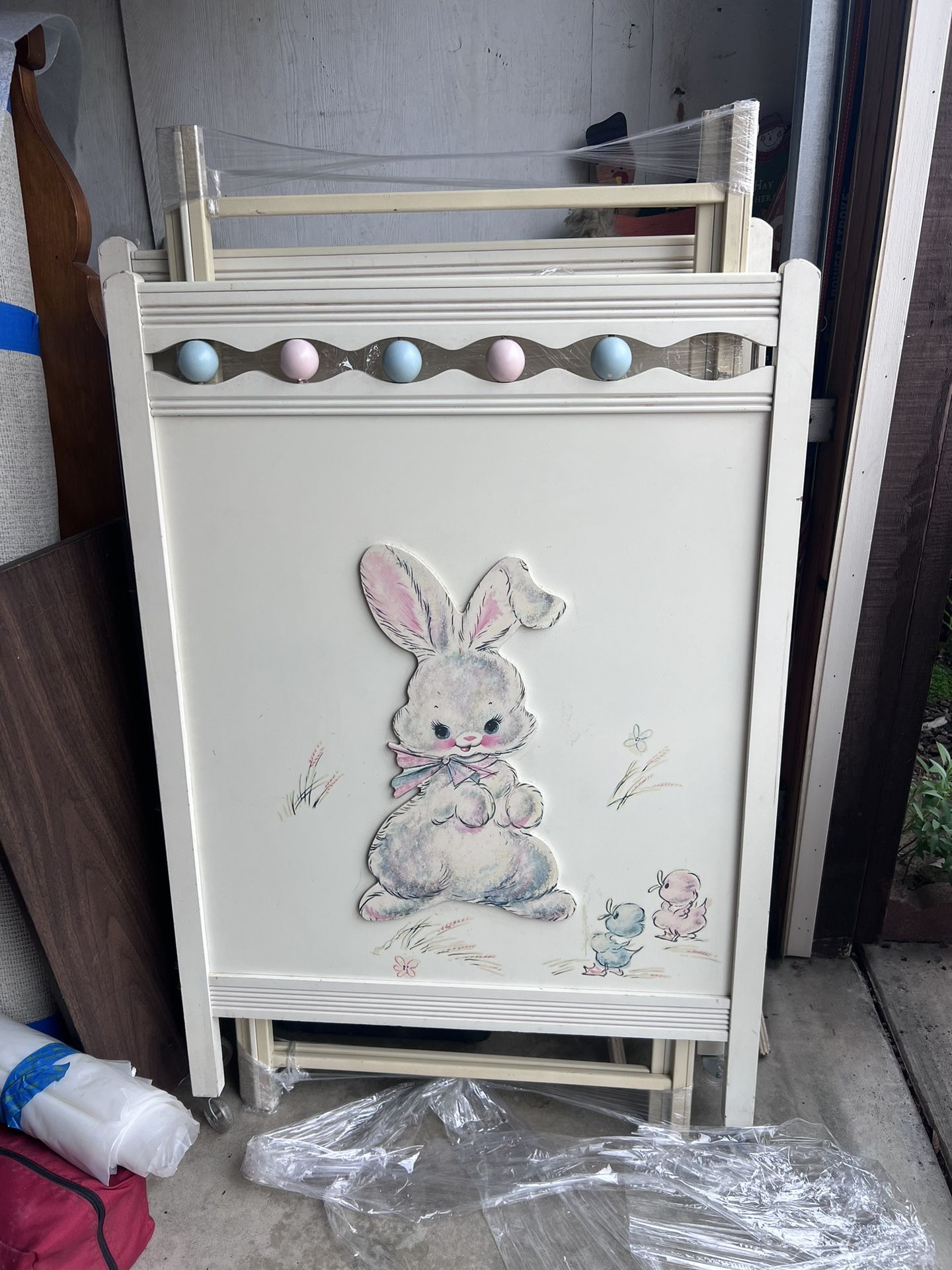 Vintage Baby Crib circa 1965 and Mattress