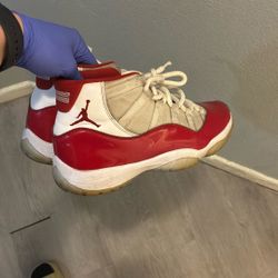Jordan 11 Cherries 