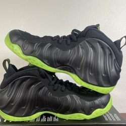 Brand New Men's Nike Foam Posite One Black Volt Size 9 Only 