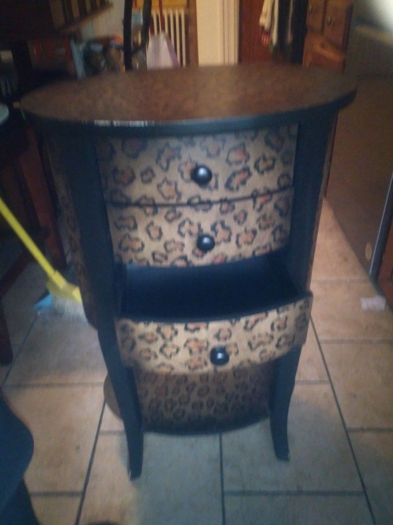 Leopard Print Night/End Table