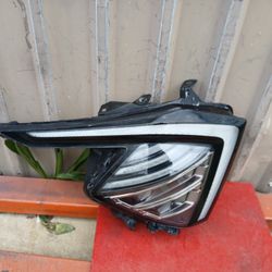 2023 2024 KIA Sportage Headlight Passenger Right Side Used Oem