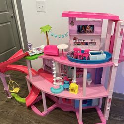 Large Barbie House 