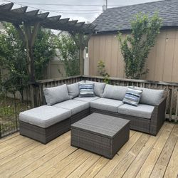 Resin Wicker Wrapped Around Aluminum Frame 