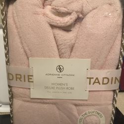 Adrienne Vittadini Woman Deluxe Plush Robe