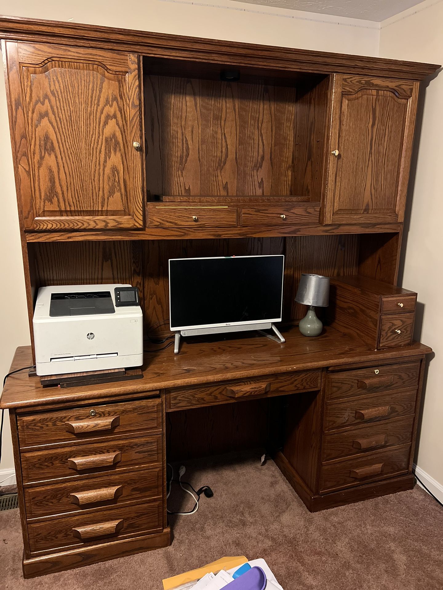 MAKE OFFER !!!!!!Solid wood computer Desk