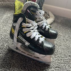 Bauer Supreme Junior Size 2.5