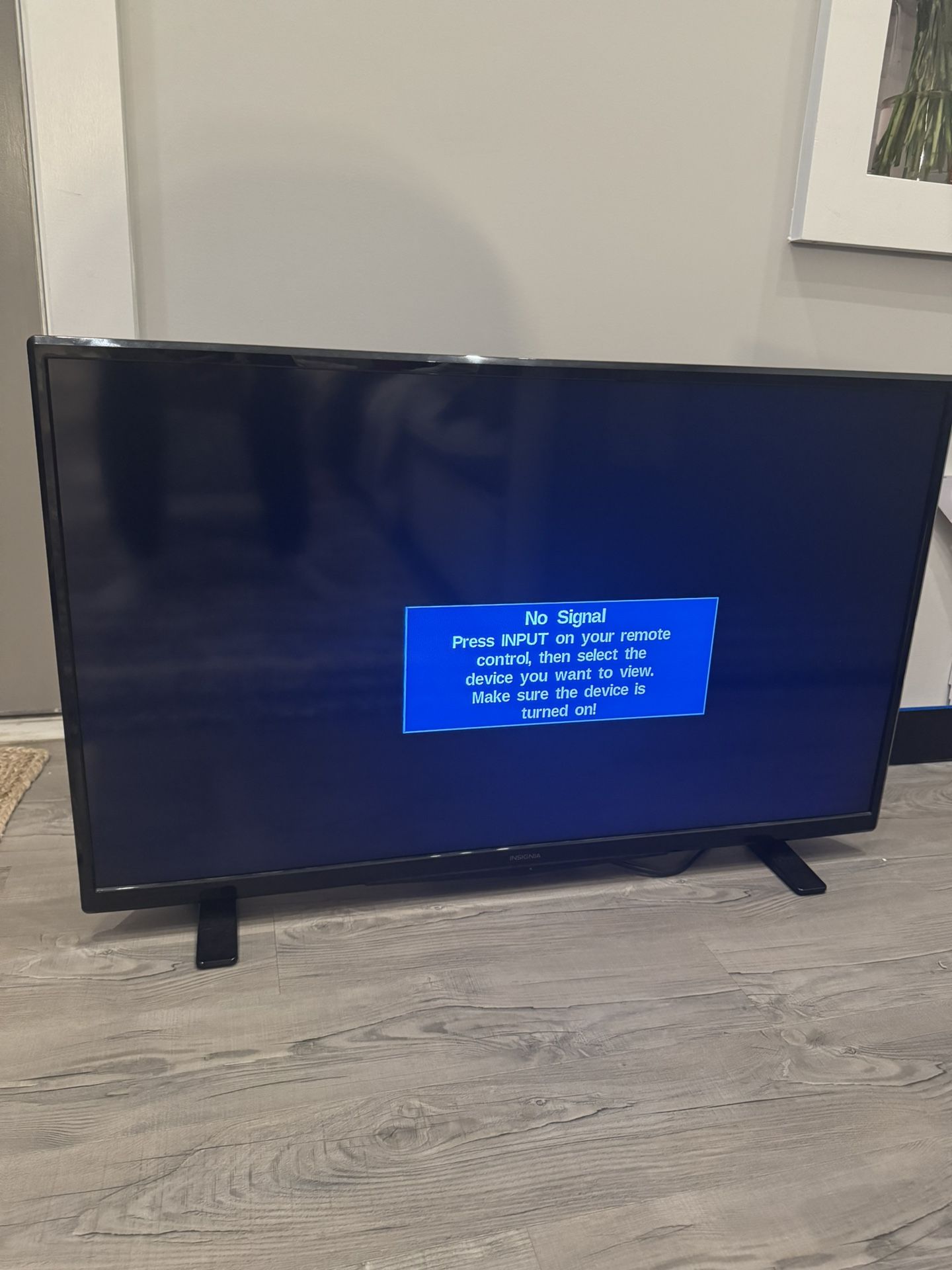Insignia 42” 1080p HD TV