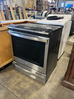 Cooktop oven GE Profile 30" 5.3 cu. ft. INDUCTION Slide-in Range with Convection, No Preheat A