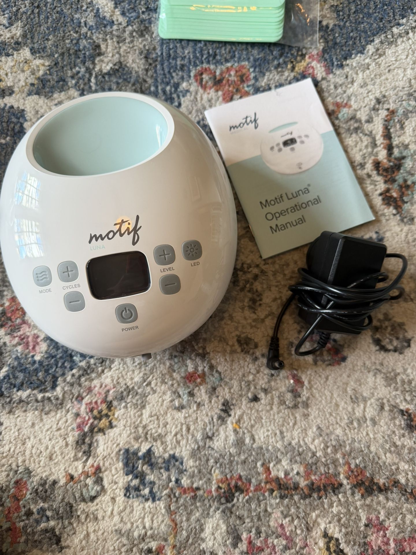 Motif Luna And supplies