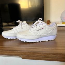 Reebok Women's Classic Leather Shoes- White W8